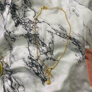 Beautiful trendy necklace